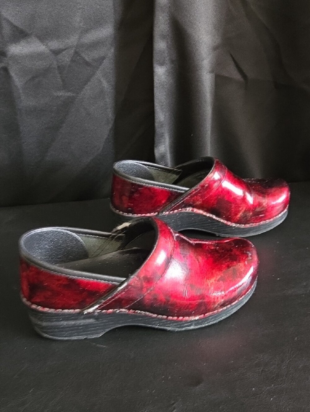 Dansko Women’s Red Patent Leather Clogs with Black Sole - Picture 6 of 9